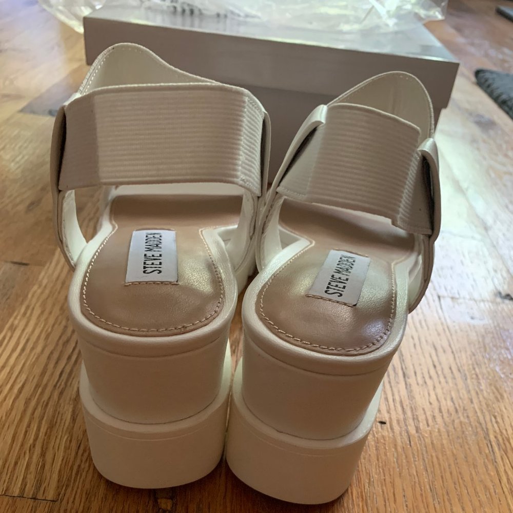 Steve Madden White Chunky Platform SandalS_SIZE 6M - Picture 5 of 5